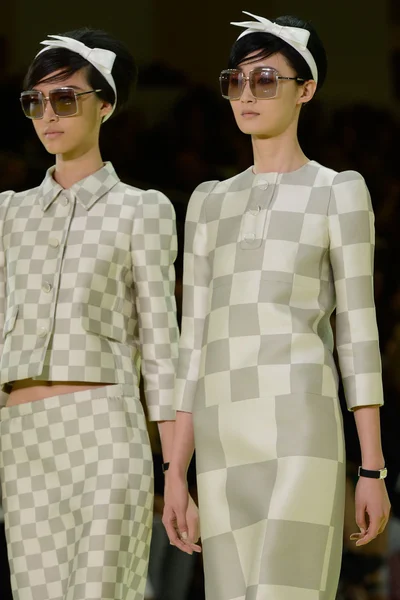 Look 42